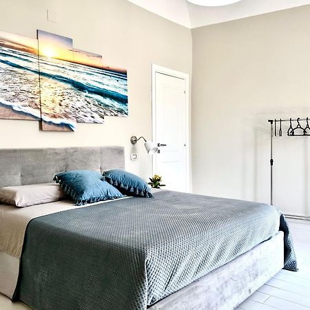 B&B La Reggia Del Sol Трани Экстерьер фото