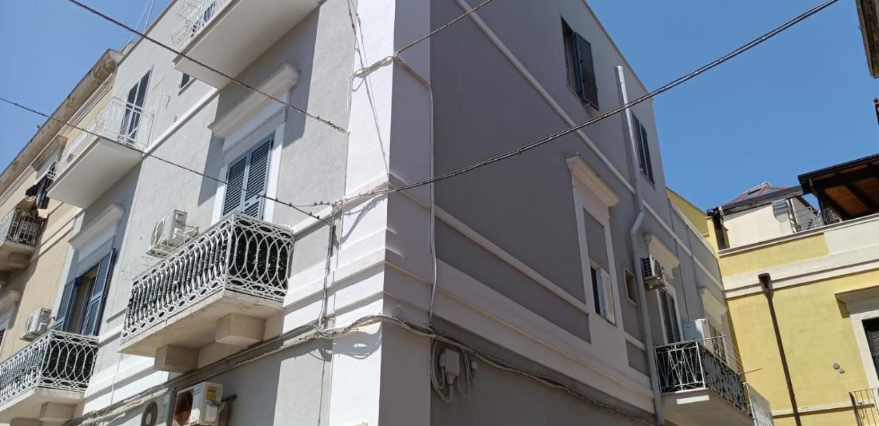 B&B La Reggia Del Sol Трани Экстерьер фото