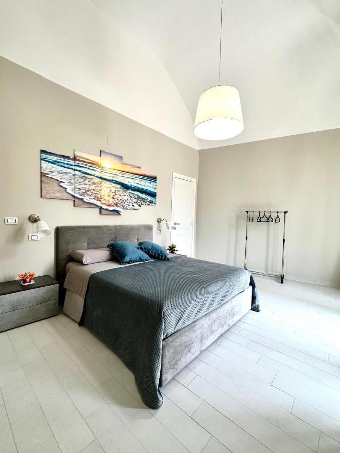 B&B La Reggia Del Sol Трани Экстерьер фото