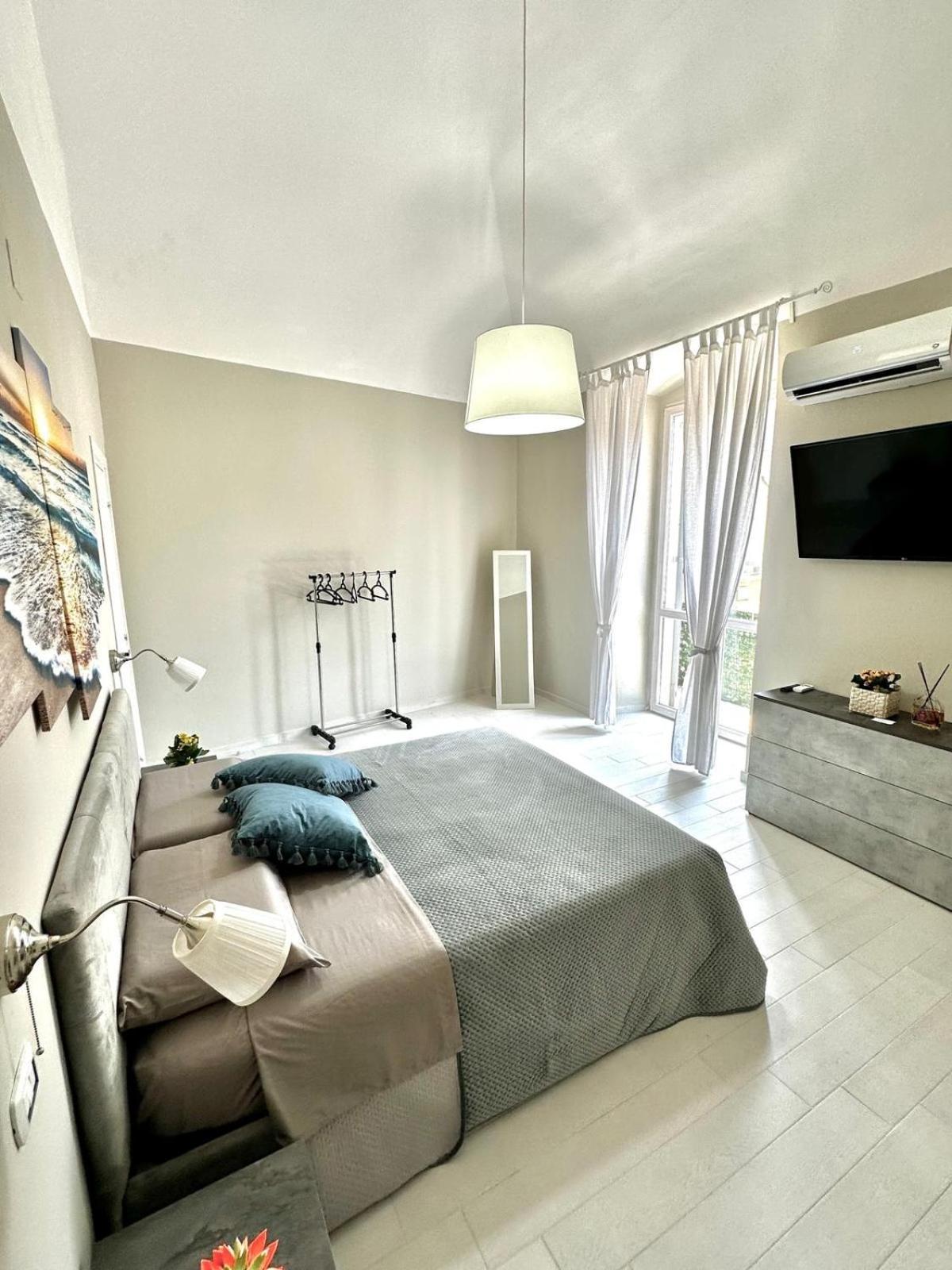 B&B La Reggia Del Sol Трани Экстерьер фото