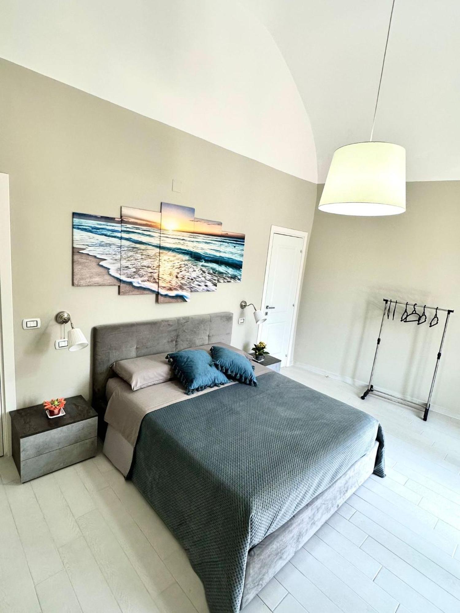 B&B La Reggia Del Sol Трани Экстерьер фото