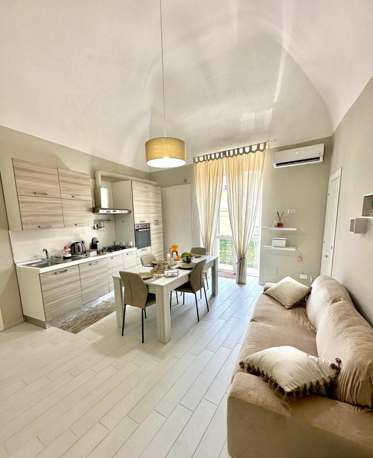 B&B La Reggia Del Sol Трани Экстерьер фото